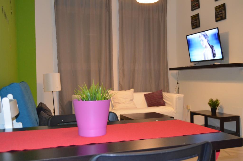 Apartamentos Canasteros Malaga Bagian luar foto