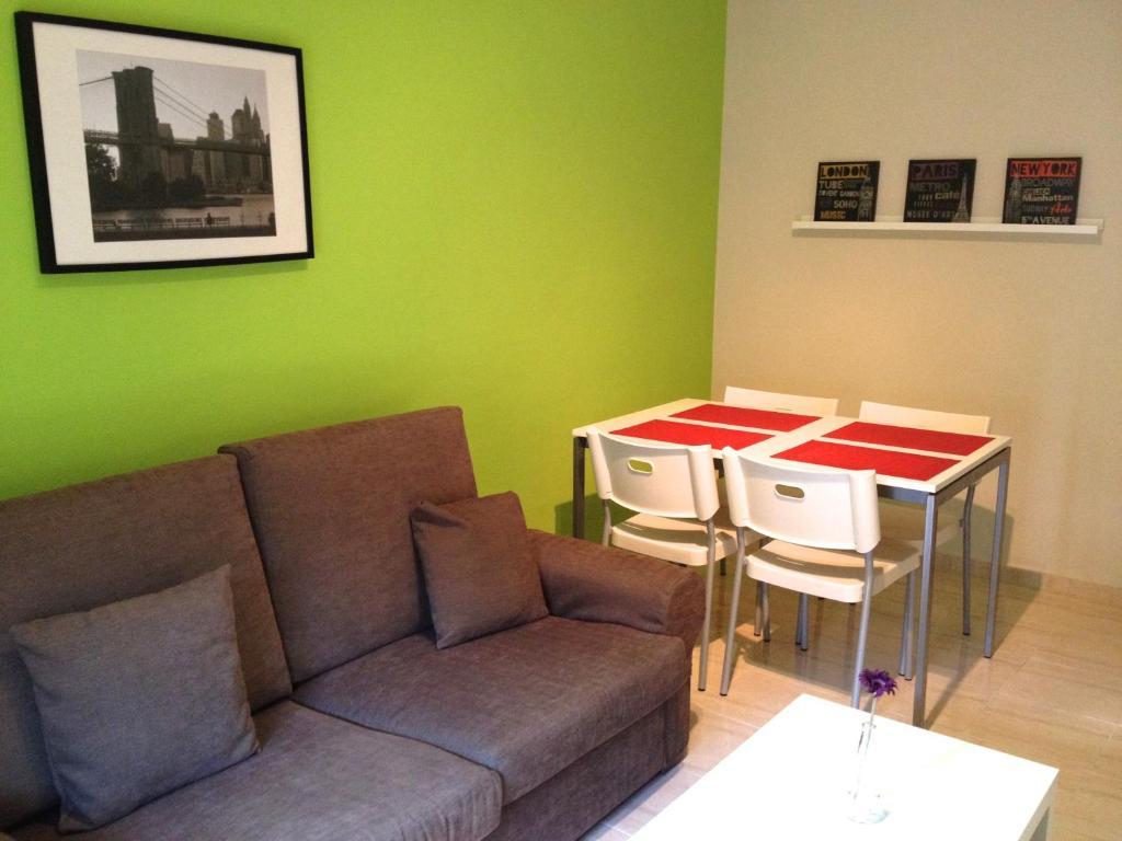 Apartamentos Canasteros Malaga Ruang foto